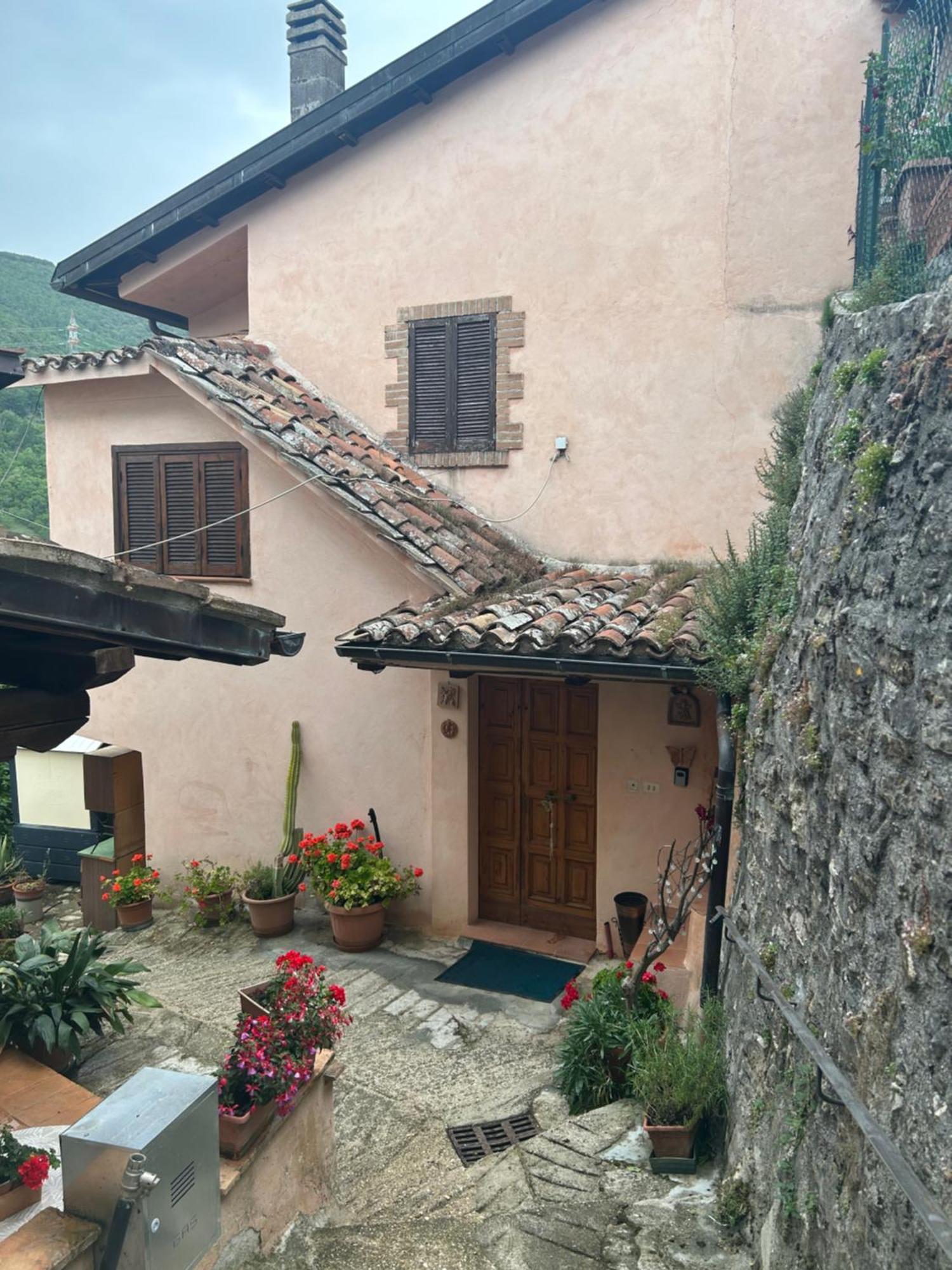 Casa Belvedere A Valle San Martino Di Spoleto Exterior foto